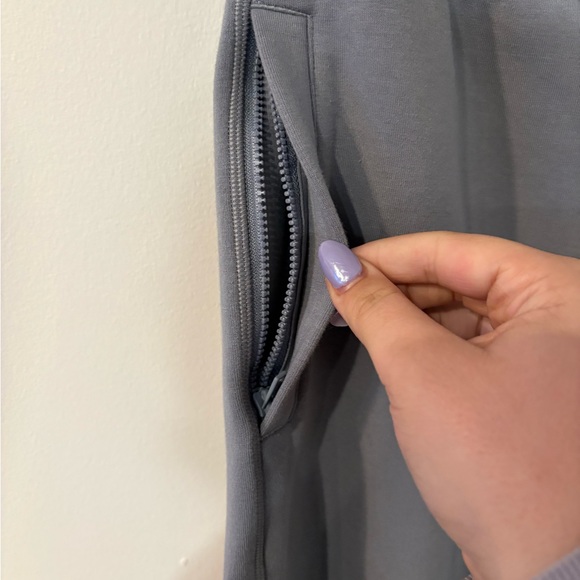Aritzia FormaFleece™ Replenish Sweatpant - Picture 5 of 9